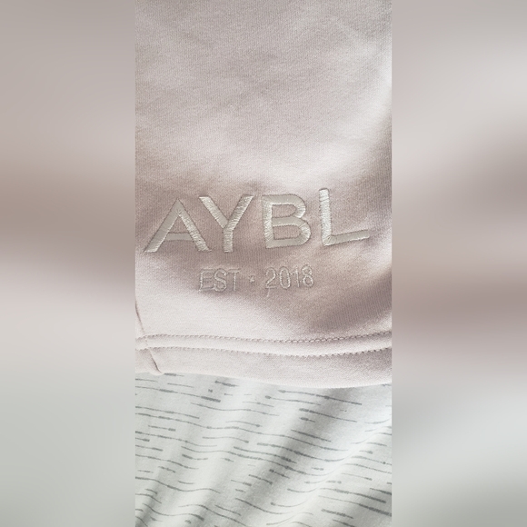NWOT AYBL tan shorts size medium - Picture 4 of 5